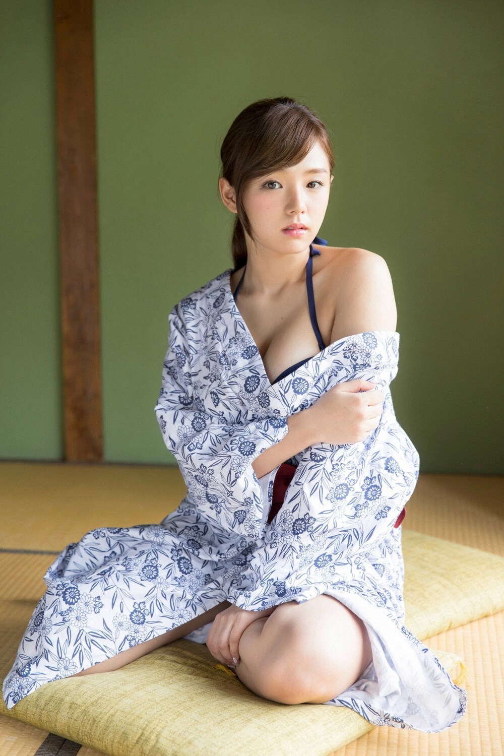 YS-Web-Vol.682Ai Shinozaki 篠崎愛 - あっためて